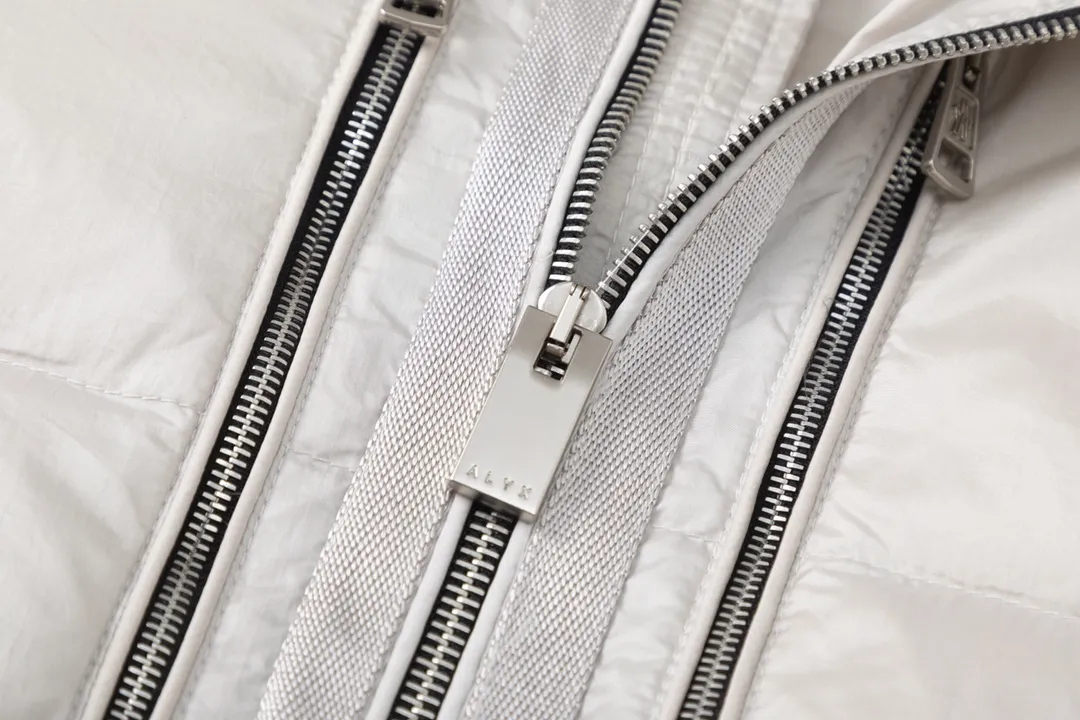 Moncler/ Same Style ， Classic New Arrival logo ， ! ! ! ! ! ， ， ， ， ! ， 90% 10% ! ， ! ! : m ! ! Breathable ! ! ， ! ， ! ! ! : White Black Size：1/2/3/4/5